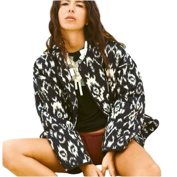 New ZARA Print Puffer Jacket With Front Patch Pockets And Side Vents - Picture 1 of 10